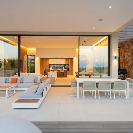Luxury In Nueva Andalucia Hotel 4*
