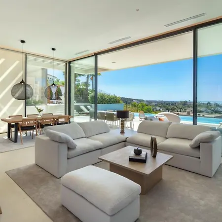 Luxury In Nueva Andalucia