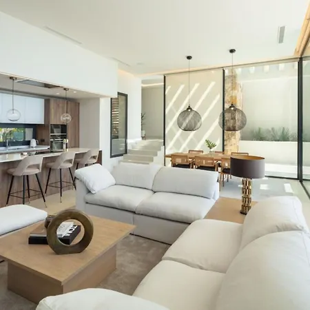 Luxury In Nueva Andalucia